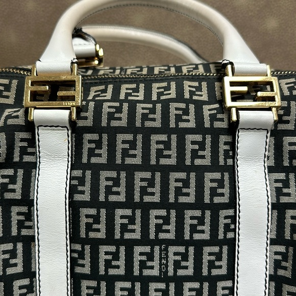 🔥🔥🔥Authentic Fendi Zucca Leather Trim Boston Satchel Handbag - Picture 14 of 16